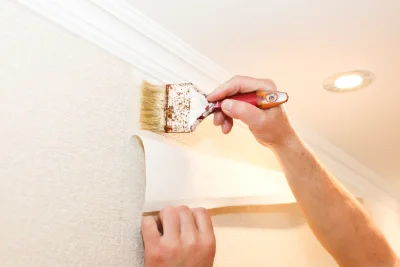 Pose de papier peint à Loudéac — revêtements muraux et toiles de verre